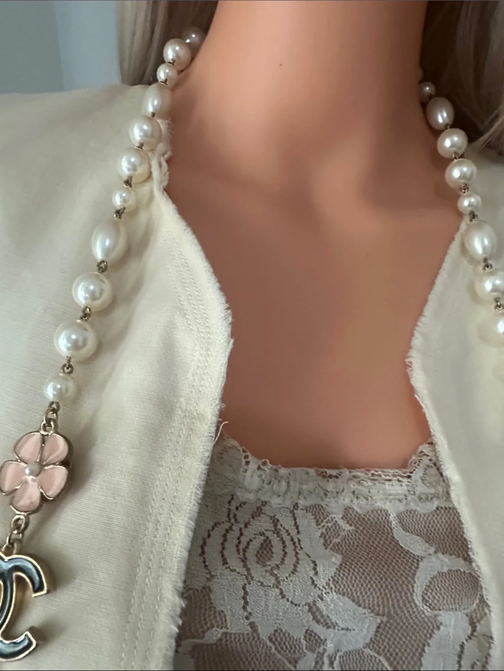 CHANEL Cream Collarless Open Jacket raw edge hem for edgy chic look gold CC